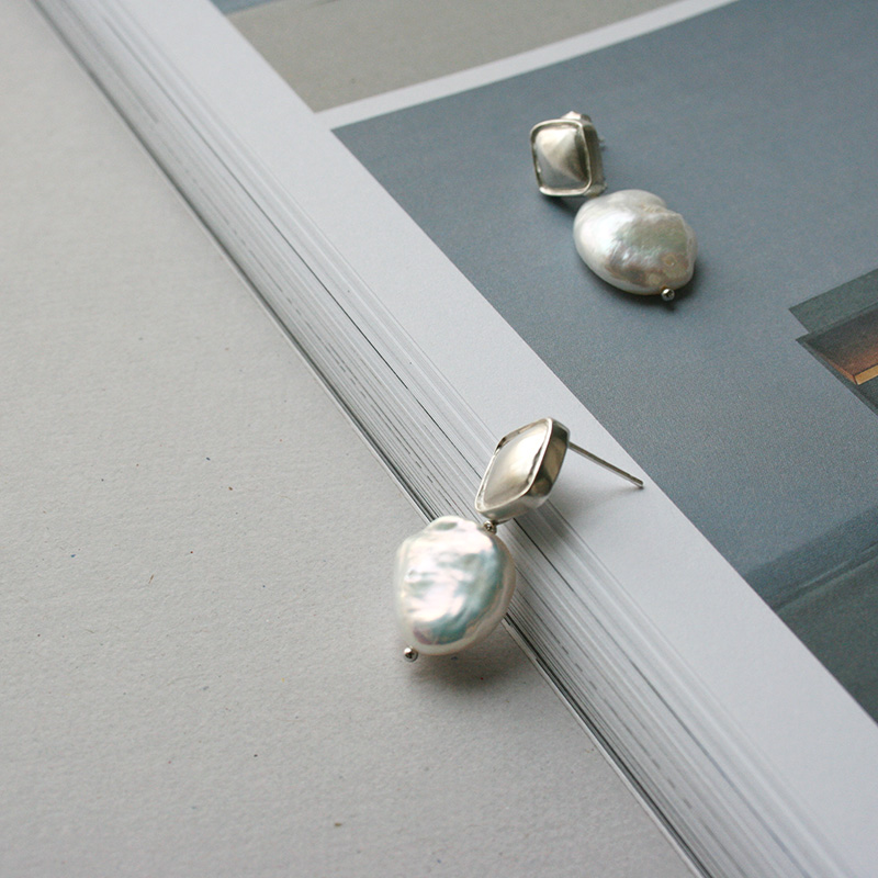 pearl &amp; rhombus earrings