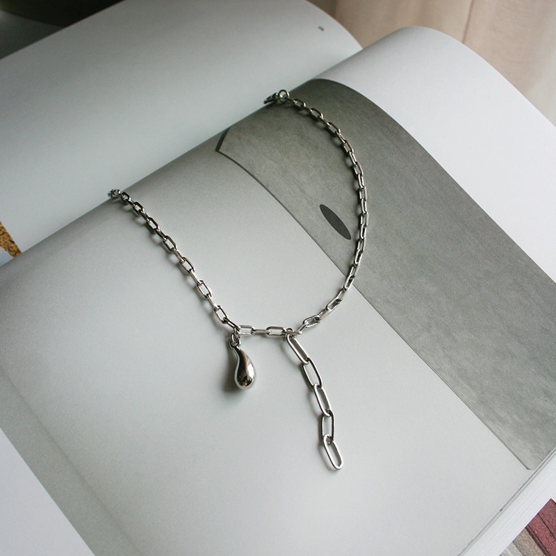 drop with chain anklet