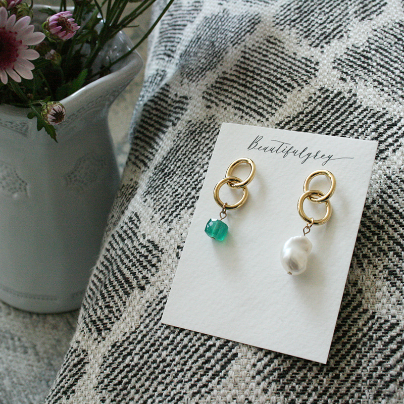 [alluring green] double ring earrings