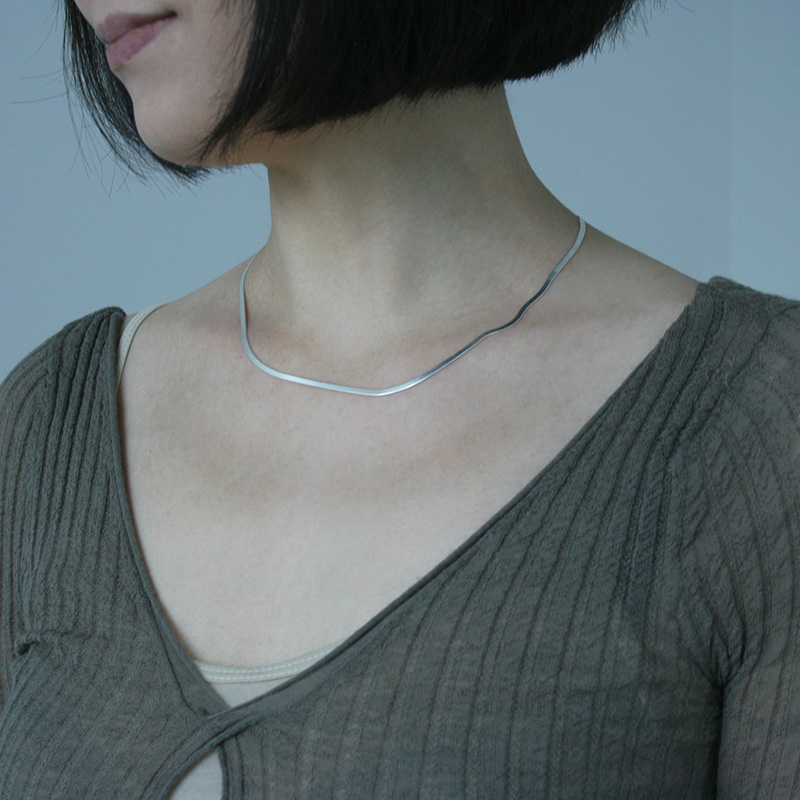 flow line necklace
