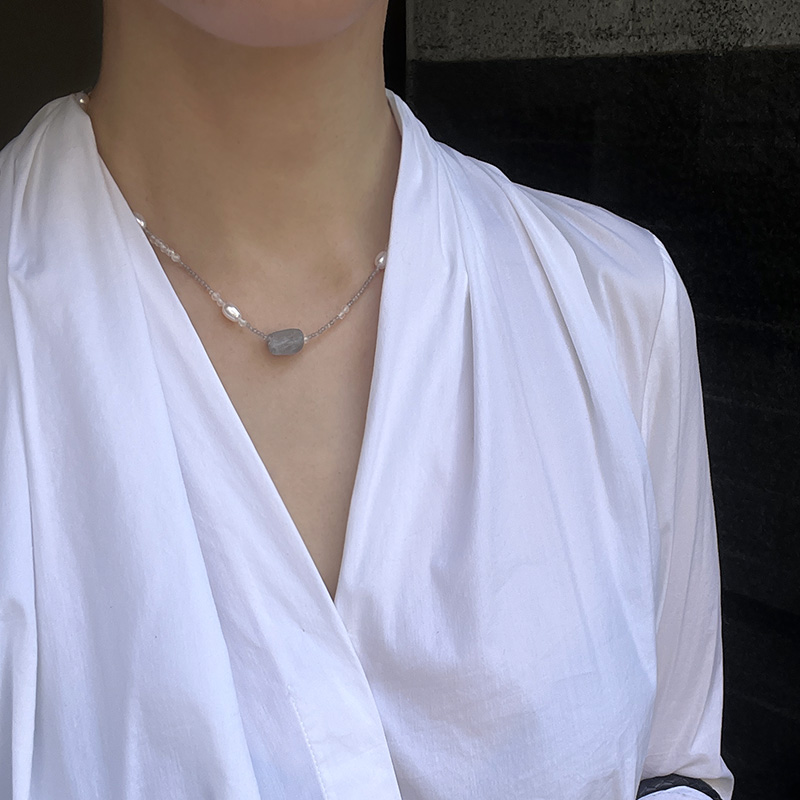 soft grey tone necklace